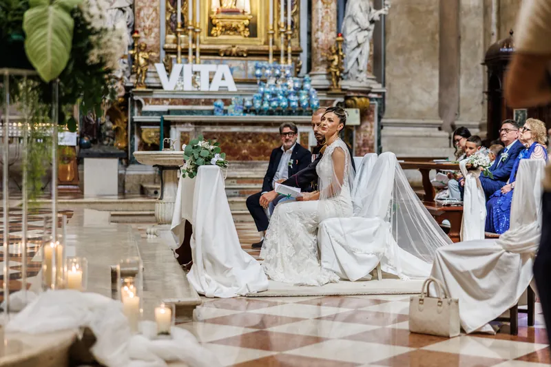 Giulia e Giovanni a Aquarium – la cerimonia in chiesa, foto 8