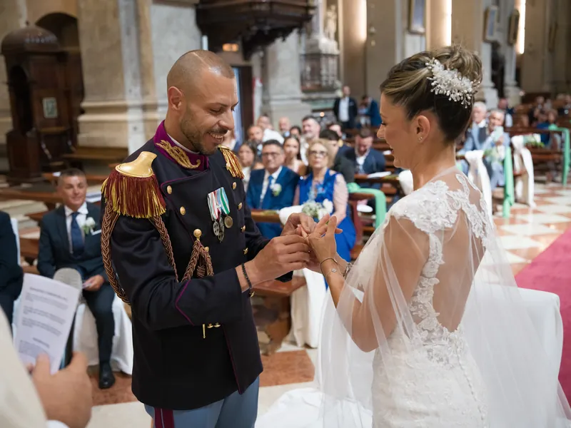 Giulia e Giovanni a Aquarium – la cerimonia in chiesa, foto 9