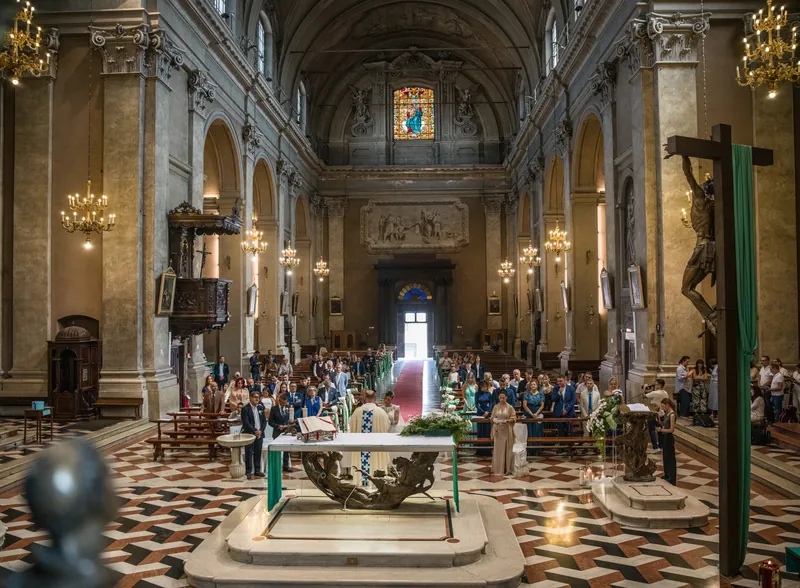 Giulia e Giovanni a Aquarium – la cerimonia in chiesa, foto 10