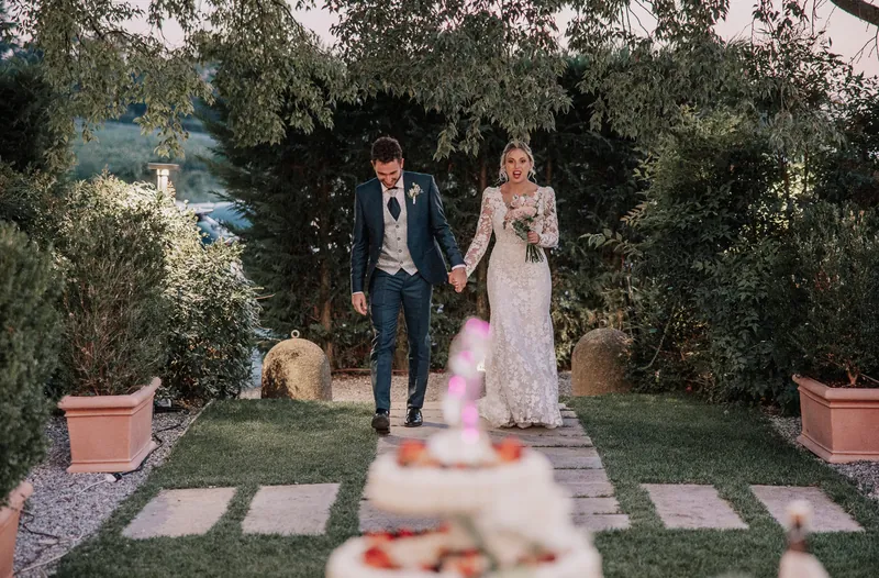 Rossella e Massimo a Carlo Magno – torta, bouquet e festa, foto 2