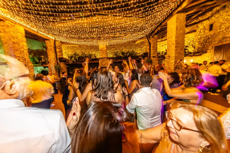 Rossella e Massimo a Carlo Magno – torta, bouquet e festa, foto 11