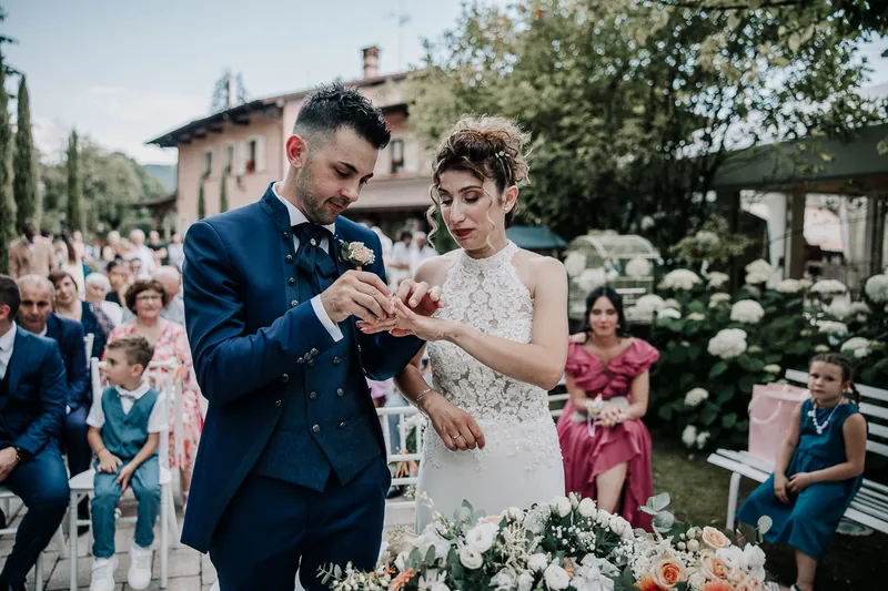 Luca e Ilaria a Casa Mascagni – la cerimonia in giardino, foto 11