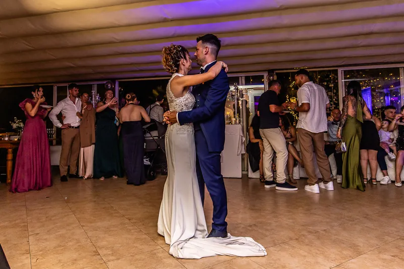 Luca e Ilaria a Casa Mascagni – primo ballo e festa, foto 2