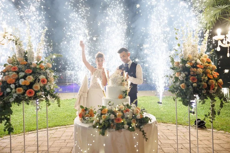 Luca e Ilaria a Casa Mascagni – la sera: torta e fuochi, foto 5