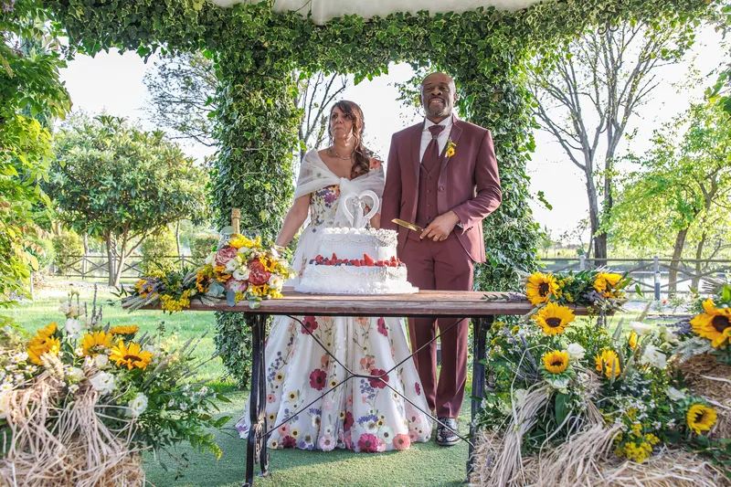 Katy e Dupe a Cascina Carretto – la torta e il tramonto in giardino, foto 3
