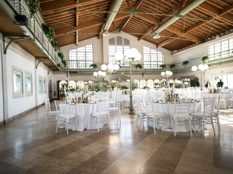 Antonios e Maria a Cascina San Carlo – il salone e la tavola, foto 6