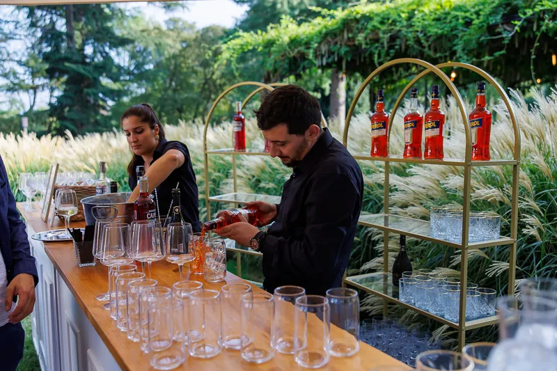 Valeria e Stefano a Castello di Clanezzo – aperitivo nel cortile, foto 4