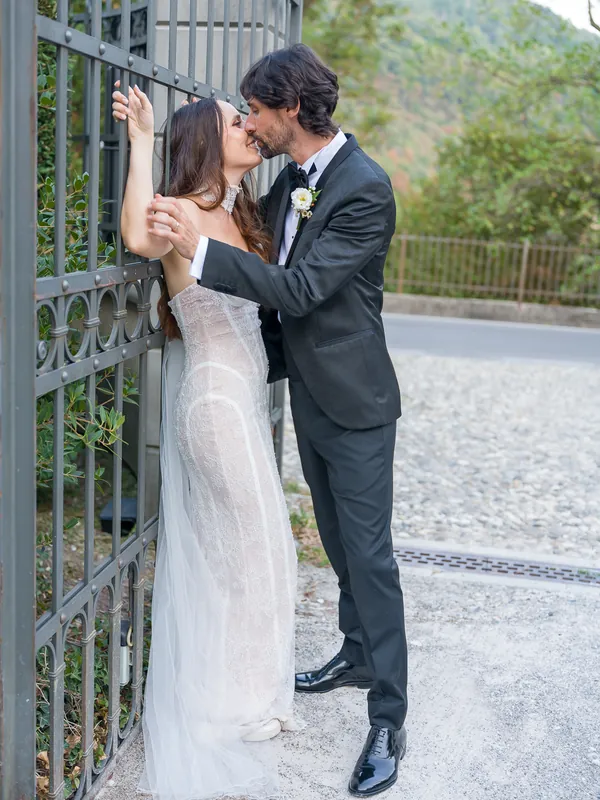 Valeria e Stefano a Castello di Clanezzo – ritratti tra i ponti e il fiume, foto 2