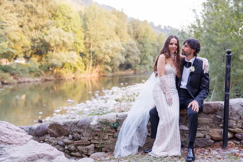Valeria e Stefano a Castello di Clanezzo – ritratti tra i ponti e il fiume, foto 3