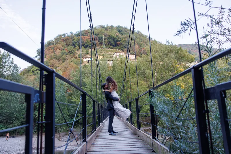 Valeria e Stefano a Castello di Clanezzo – ritratti tra i ponti e il fiume, foto 6