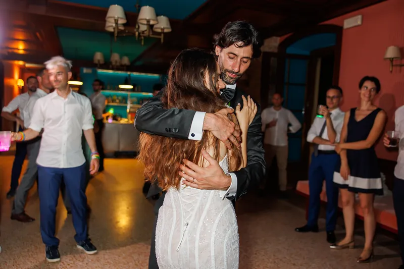 Valeria e Stefano a Castello di Clanezzo – torta e festa, foto 11