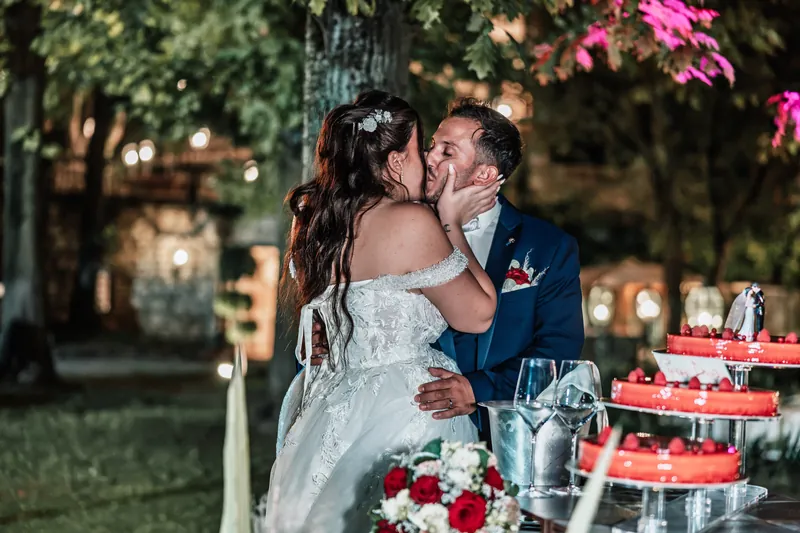 Chiara e Diego a Castello Malvezzi – torta e serata in giardino, foto 1