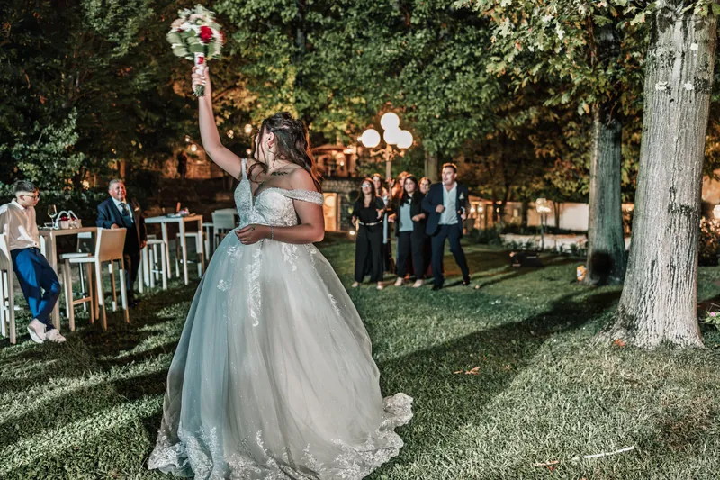 Chiara e Diego a Castello Malvezzi – torta e serata in giardino, foto 8