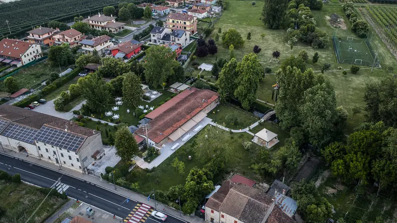 Gloria e Davide a Corte Poli – corte poli dal drone, foto 2