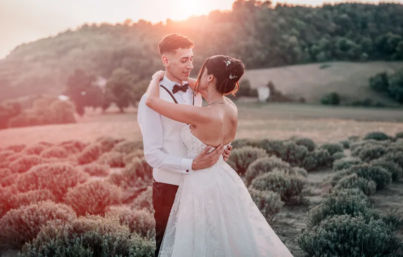 Maria e Mina a Giardini La Pergola – tramonto tra lavanda e villa, foto 1