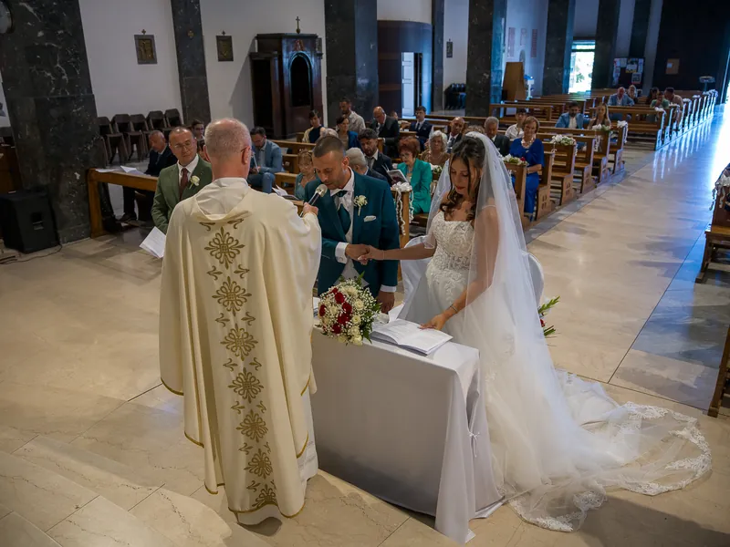 Alessia e Raffaele a Villa Giardino – la cerimonia in chiesa, foto 10