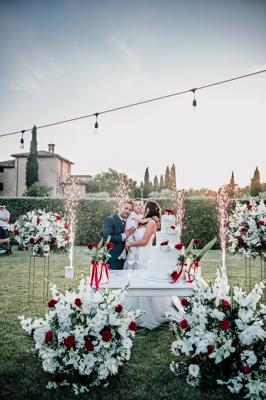 Alessia e Raffaele a Villa Giardino – la torta in giardino, foto 8