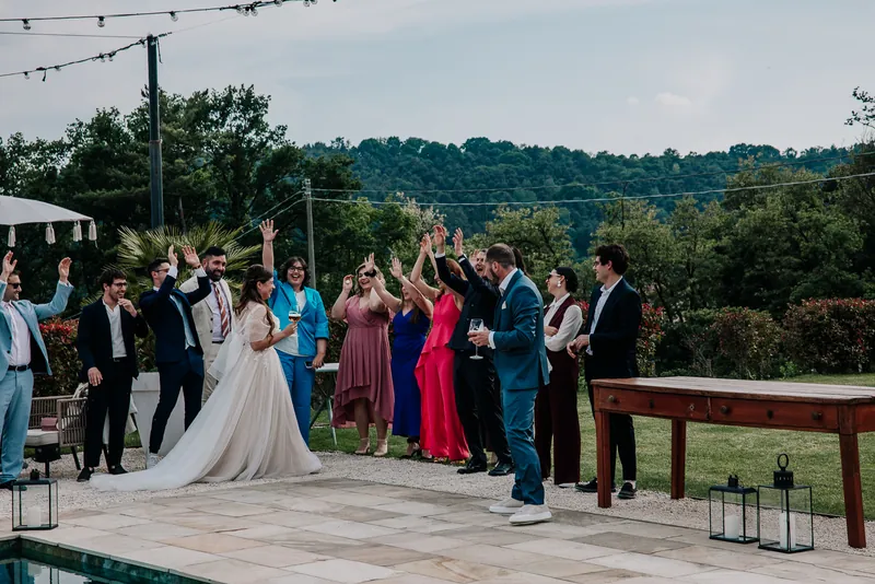 Elisa e Fabio a La Corte e il Sogno – l’aperitivo a bordo piscina, foto 1