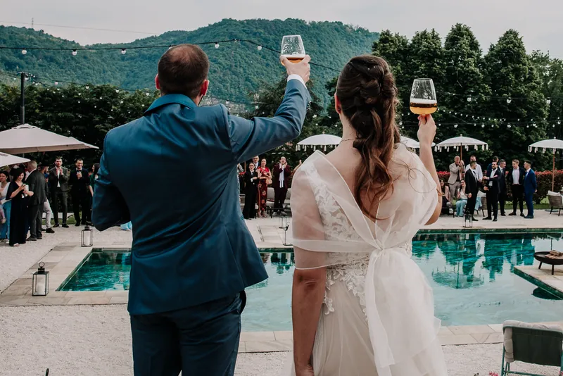 Elisa e Fabio a La Corte e il Sogno – l’aperitivo a bordo piscina, foto 2