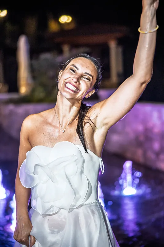 Veronica e Andrea a Le Cantorie – il bagno nelle fontane, foto 5