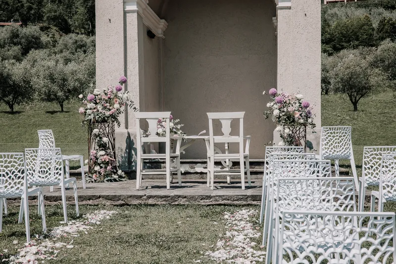 Alessandro ed Emanuela a Relais Franciacorta – il giardino e gli allestimenti, foto 6