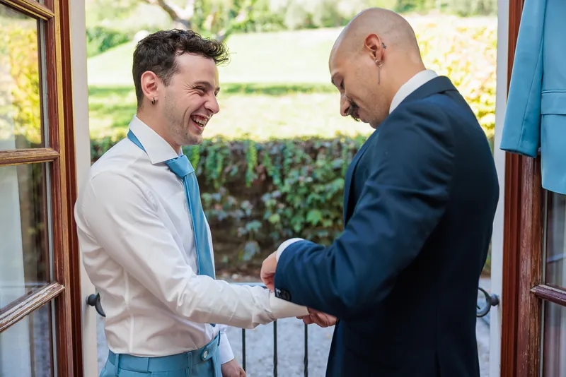 Jessica e Davide a Relais Franciacorta – lo sposo si prepara, foto 1