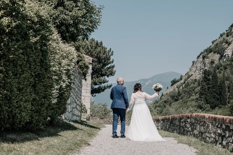 Ioana e Luca a Solive Franciacorta – ritratti alla chiesetta in pietra, foto 1