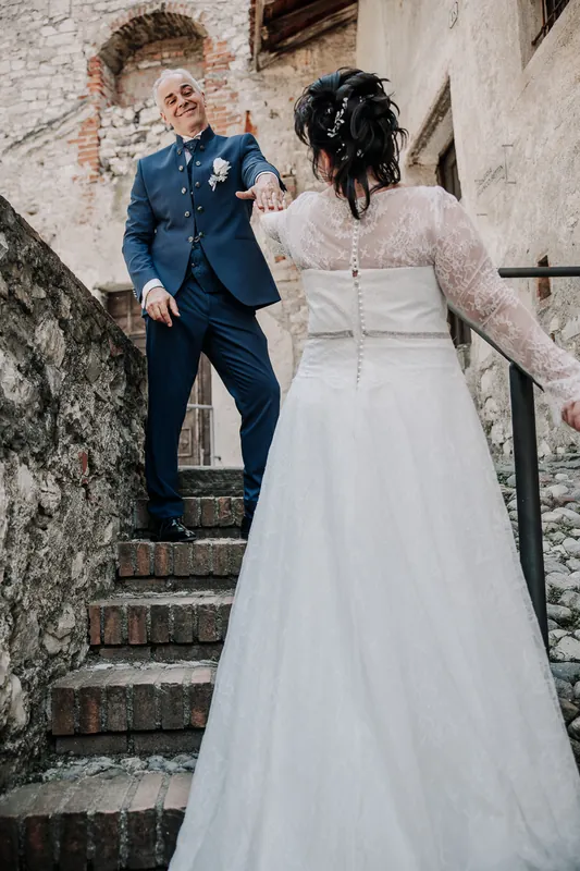 Ioana e Luca a Solive Franciacorta – ritratti alla chiesetta in pietra, foto 9