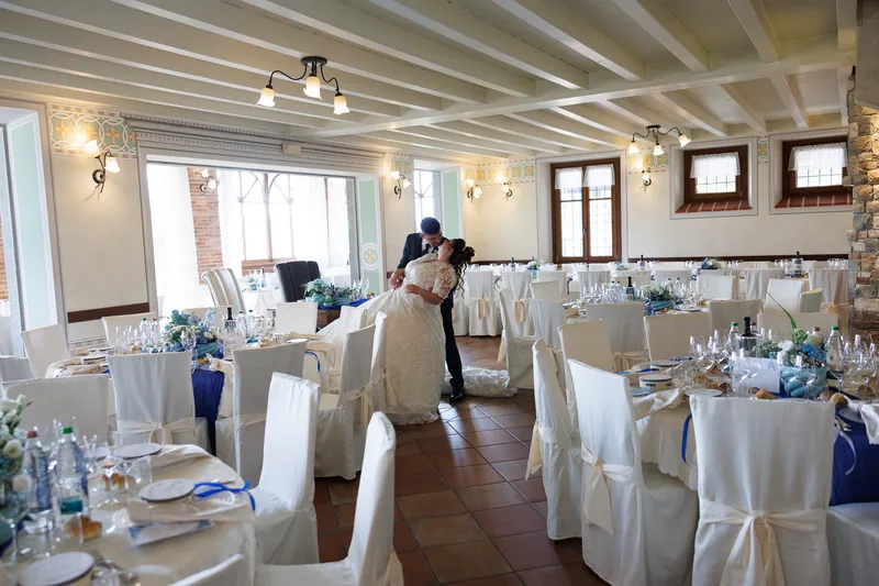 Giusy e Michael a Locanda Armonia – la sala e i primi ritratti, foto 1