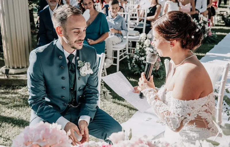 Vanessa e Alex a Villa Adele – la cerimonia all’aperto, foto 12