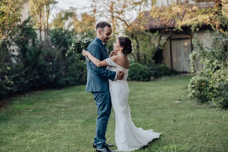 Vanessa e Alex a Villa Adele – i ritratti degli sposi, foto 1