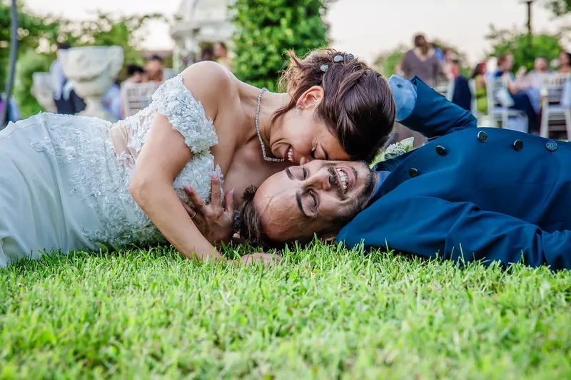 Vanessa e Alex a Villa Adele – i ritratti degli sposi, foto 10