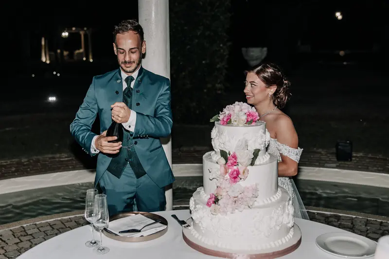 Vanessa e Alex a Villa Adele – la torta sotto il gazebo, foto 3