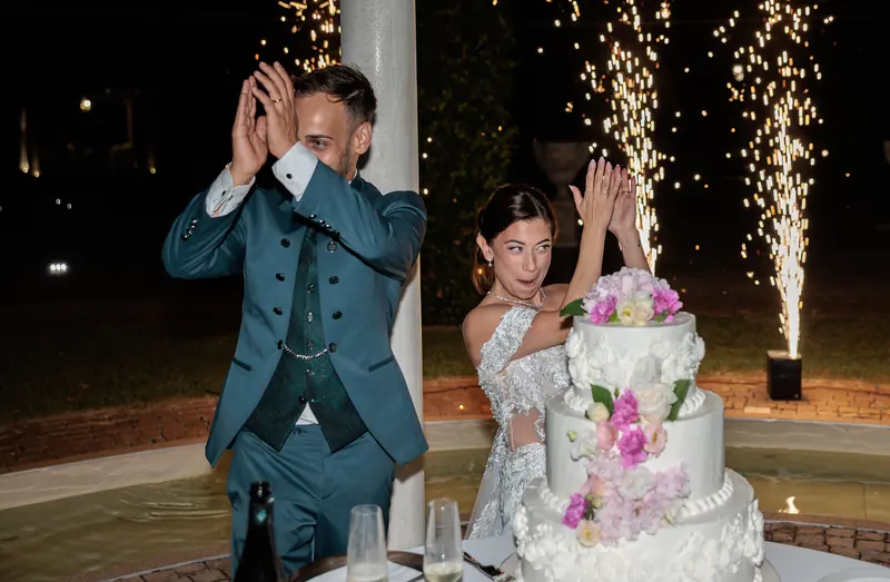 Vanessa e Alex a Villa Adele – la torta sotto il gazebo, foto 5