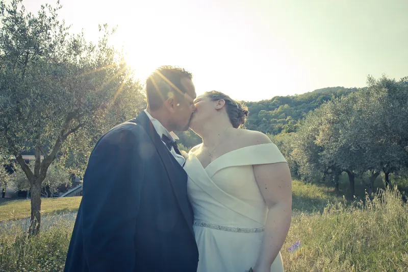 Jessica e Pasquale a Villa Baiana – ritratti tra vigne e ulivi, foto 2