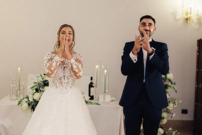 Ambra e Giuseppe a Villa Cariola – l’ingresso in sala, foto 2