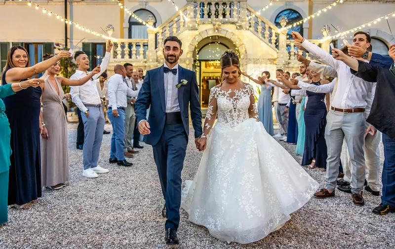 Ambra e Giuseppe a Villa Cariola – la torta sotto le luci, foto 3