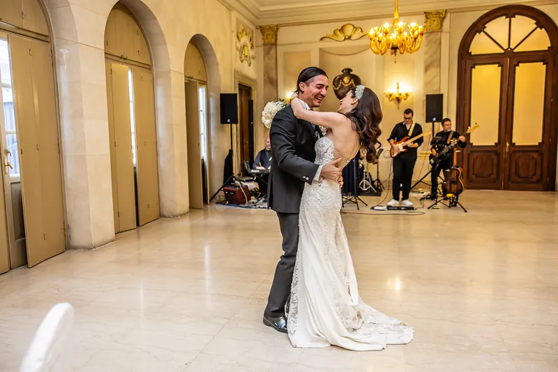 Elisa e Nicola a Villa Fenaroli – l’ingresso in sala, foto 3