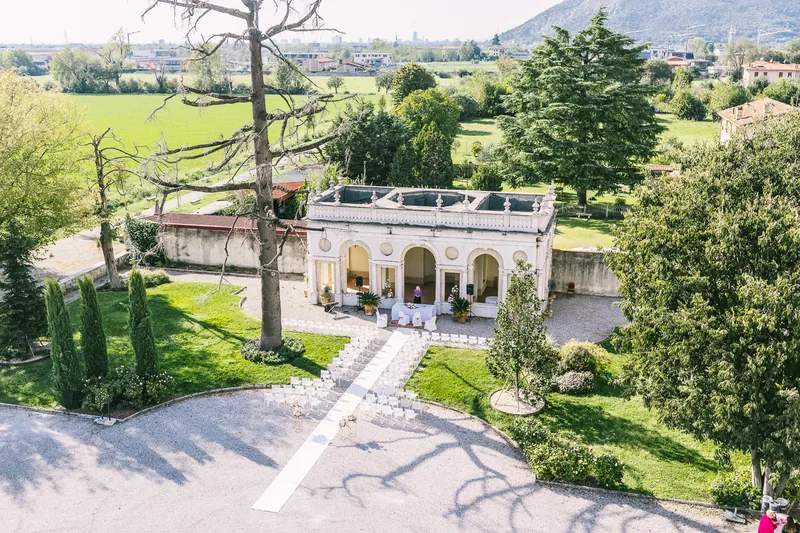 Elisa e Nicola a Villa Fenaroli – villa fenaroli dall’alto, foto 1