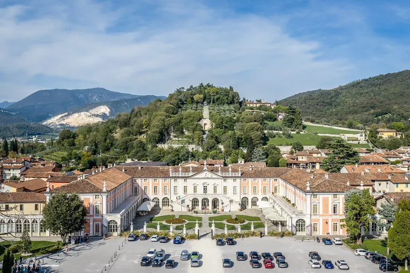 Elisa e Nicola a Villa Fenaroli – villa fenaroli dall’alto, foto 4