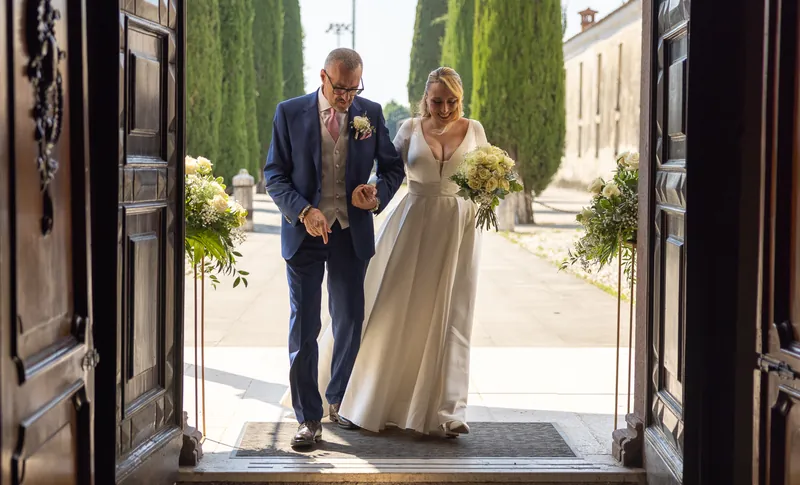 Luigi e Valentina a Villa Fenaroli – la cerimonia in chiesa, foto 4