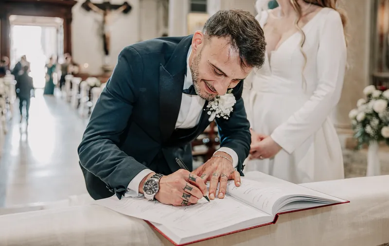 Luigi e Valentina a Villa Fenaroli – la cerimonia in chiesa, foto 12