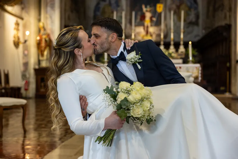 Luigi e Valentina a Villa Fenaroli – la cerimonia in chiesa, foto 14