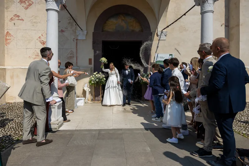 Luigi e Valentina a Villa Fenaroli – la cerimonia in chiesa, foto 15