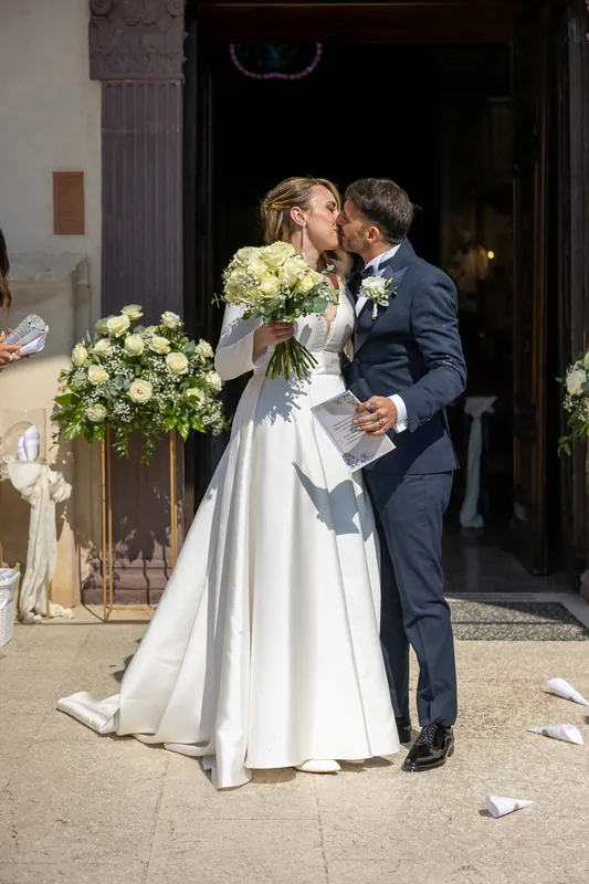 Luigi e Valentina a Villa Fenaroli – la cerimonia in chiesa, foto 16