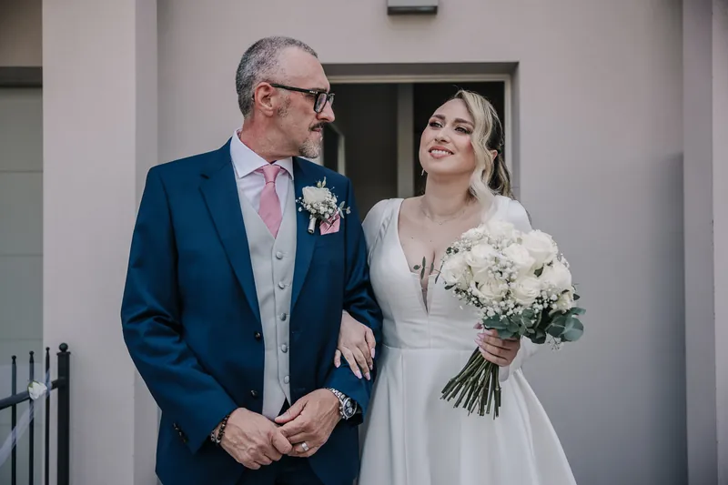 Luigi e Valentina a Villa Fenaroli – valentina si prepara, foto 12