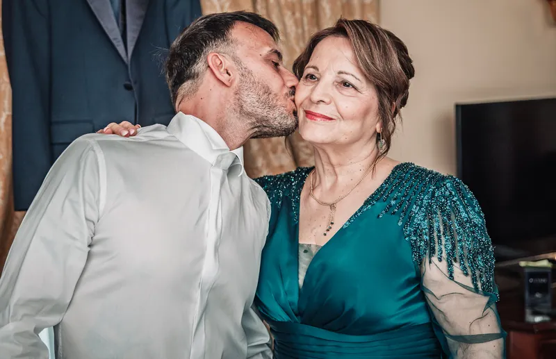 Luigi e Valentina a Villa Fenaroli – luigi si prepara, foto 7