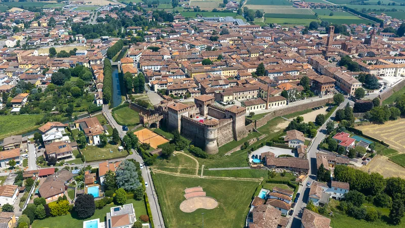 Marina e Federico a Villa Fenaroli – il castello e l’attesa di federico, foto 1