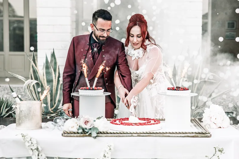 Marina e Federico a Villa Fenaroli – la torta in cortile, foto 8