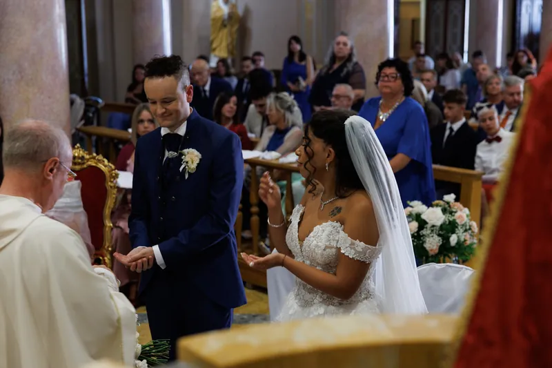 Yesmina e Alessandro a Villa Malliana – la cerimonia in chiesa, foto 10